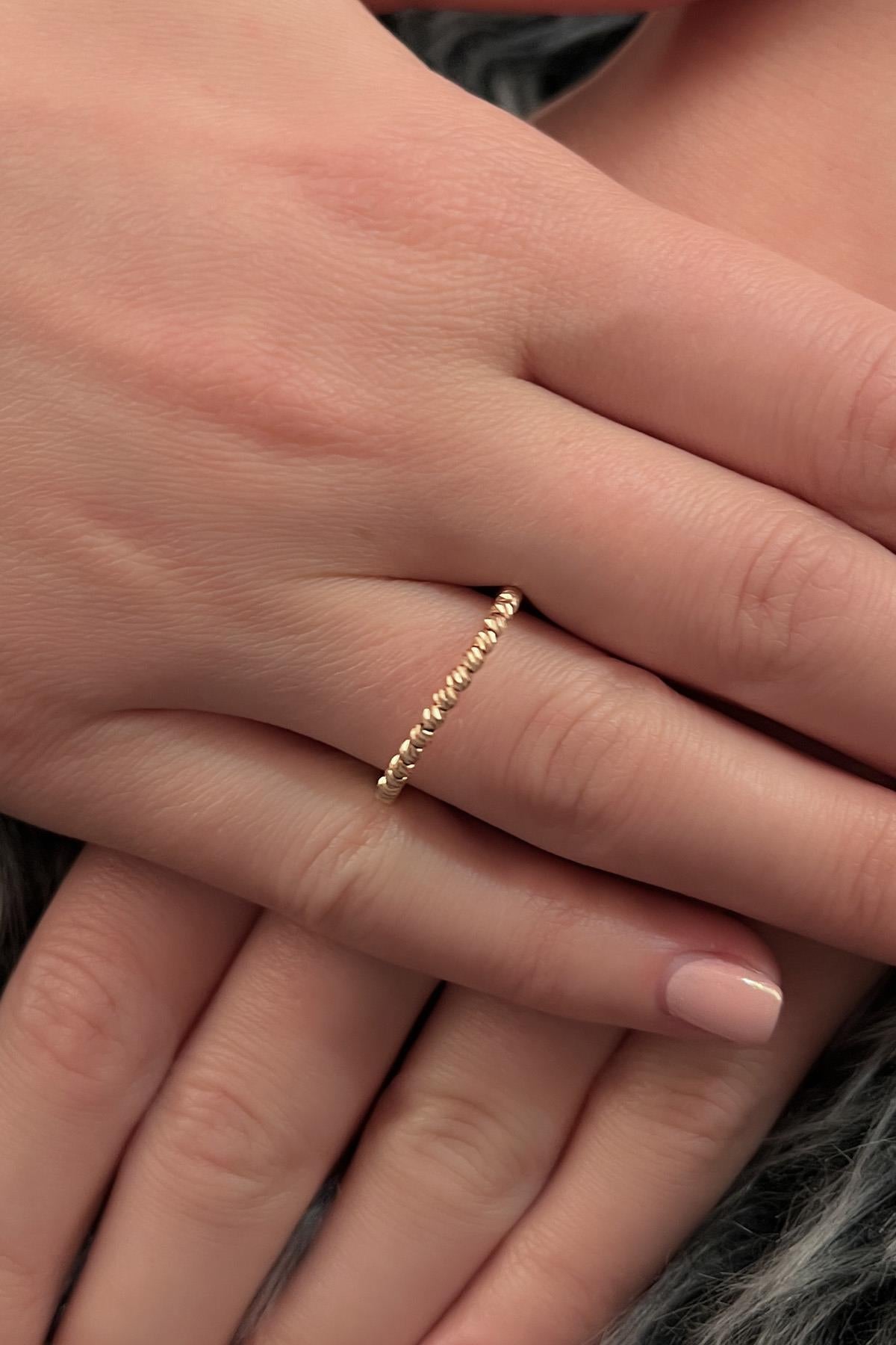 14ct Gold Diamon Ball Single Row Ring