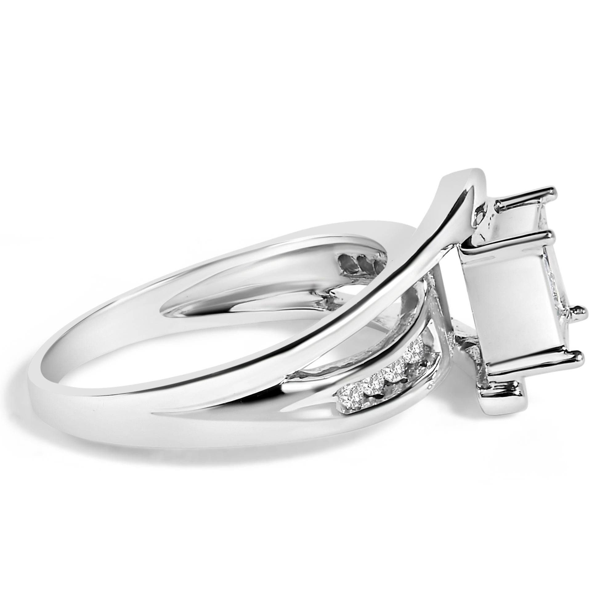 10K White Gold 1/3 Cttw Invisible Set Princess-cut Diamond Cluster Bypass Ring (H-I Color, SI1-SI2 Clarity)