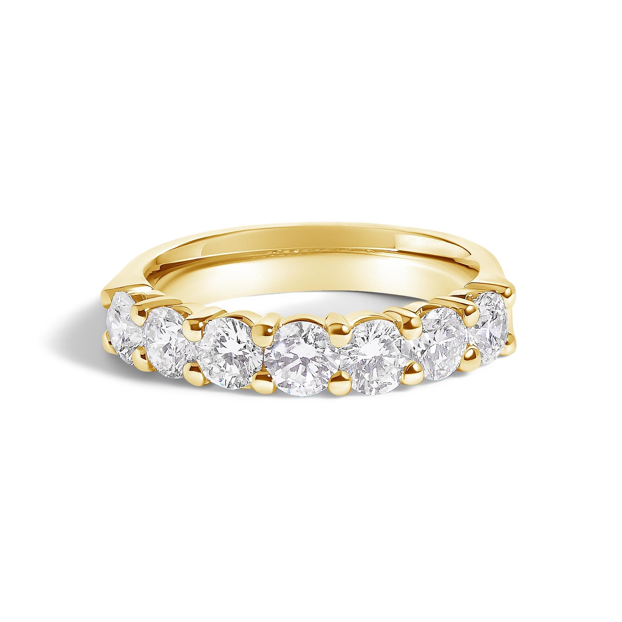 14K Gold 1 1/2 Cttw Diamond 7 Stone Band Ring