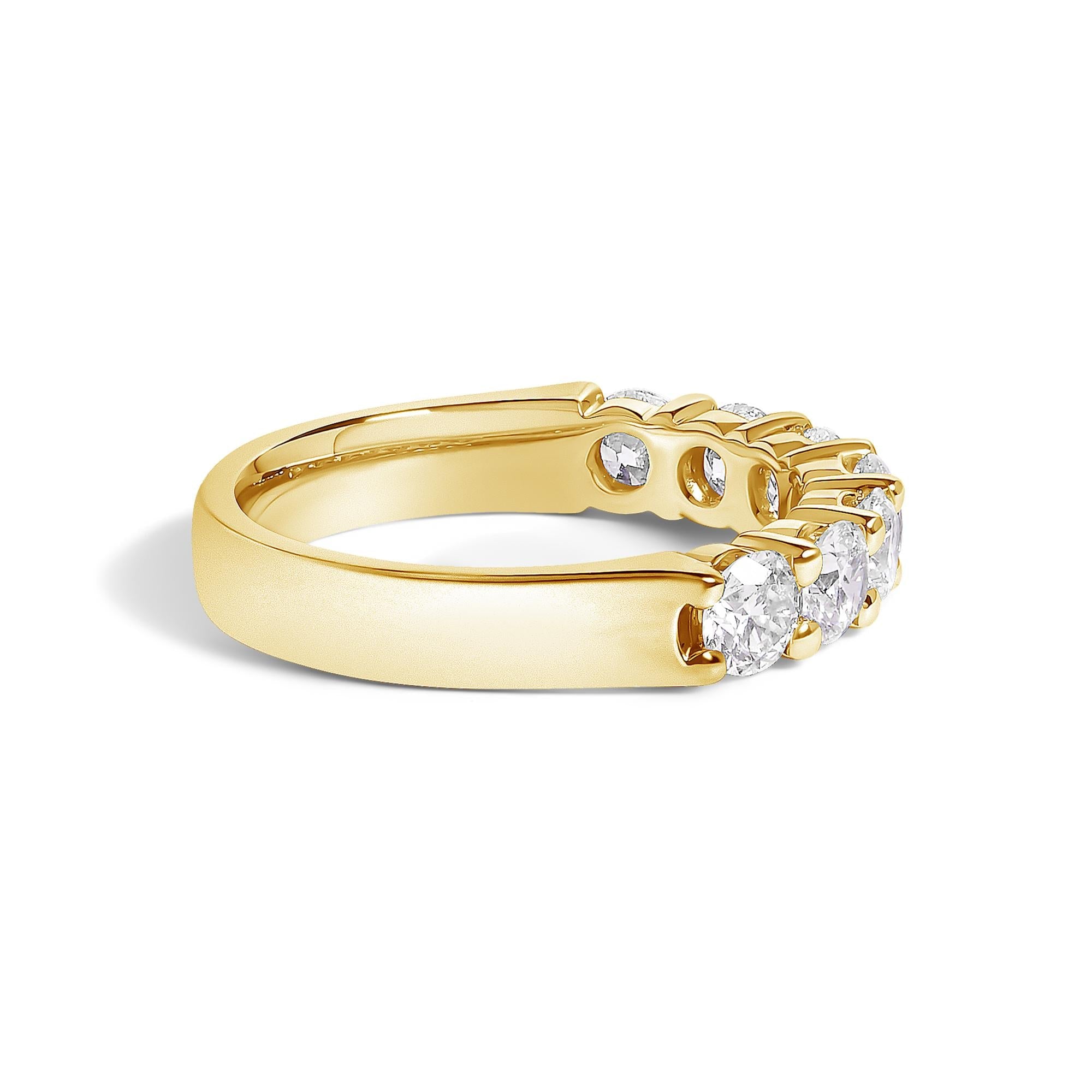 14K Gold 1 1/2 Cttw Diamond 7 Stone Band Ring