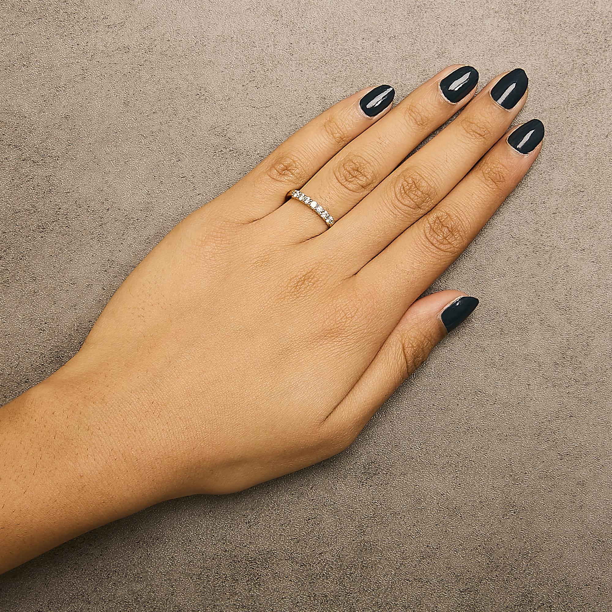 14K Gold 1/3 Cttw Diamond 7 Stone Band Ring