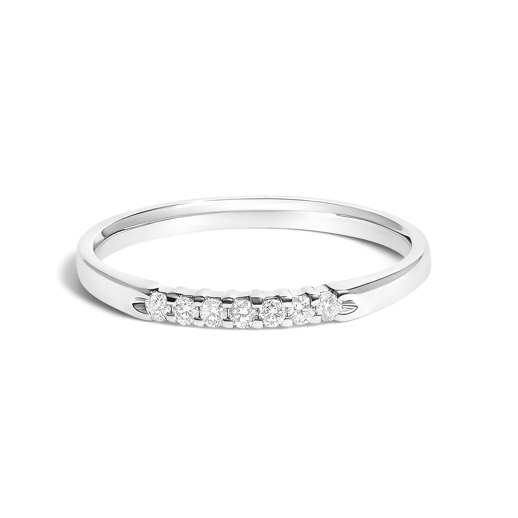 14K Gold 1/10 Cttw Diamond 7 Stone Band Ring