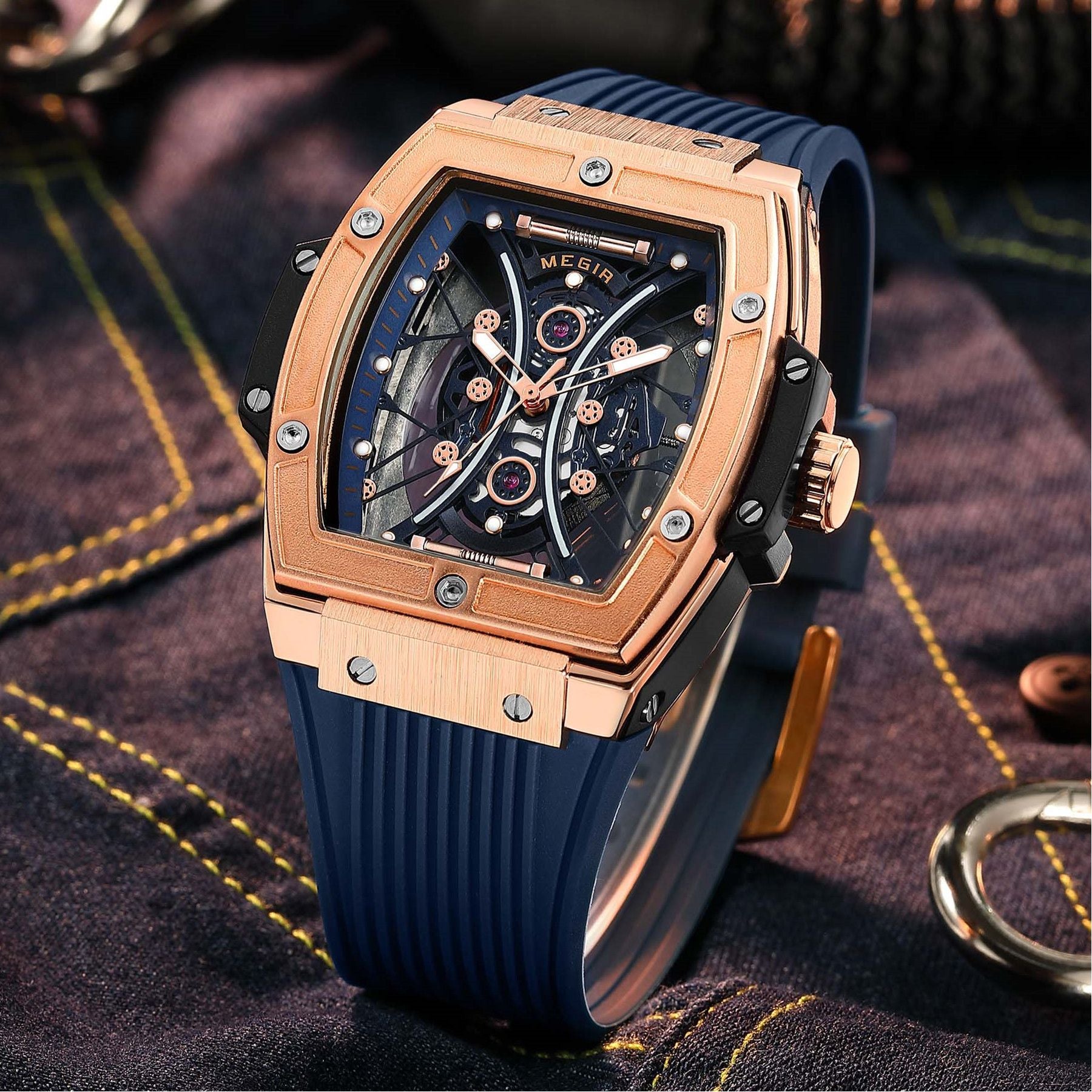 MEGIR Brand Luxury Quartz Watch for Men Fashion Military Sports Watches Waterproof Luminous Clock Wristwatch Reloj Hombre 8109