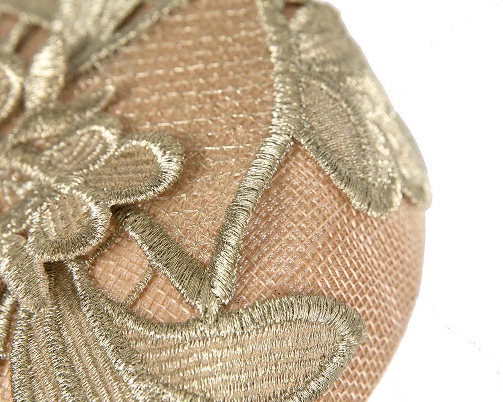 Nude and gold pillbox fascinator