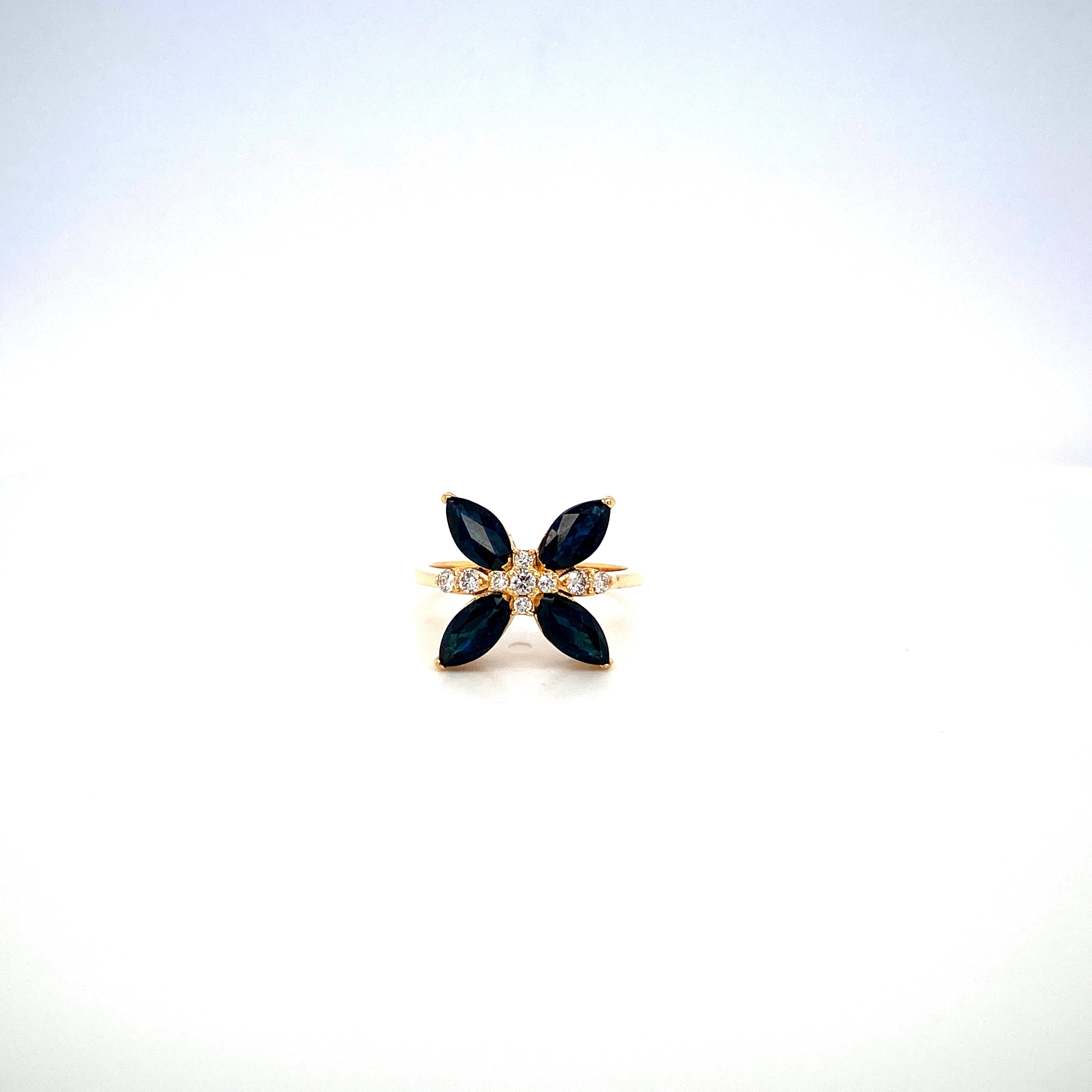 Sapphire and Diamond Ring in 18K Yellow Gold - KGR 15477