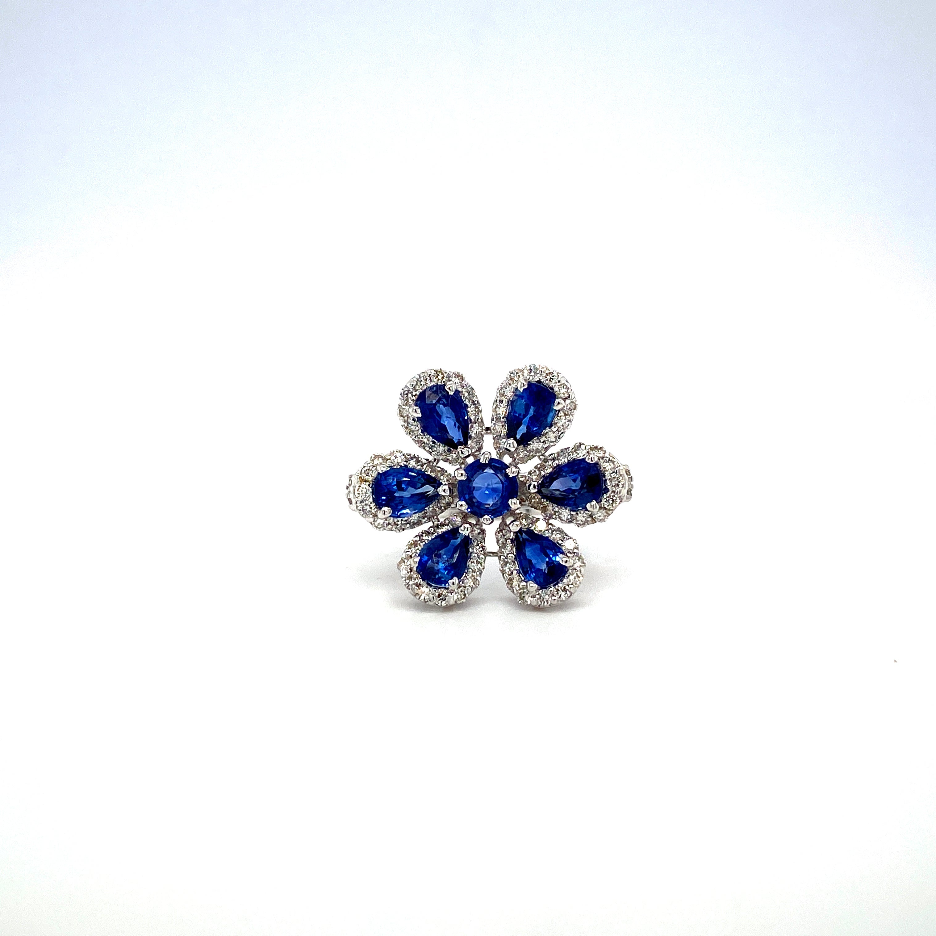 Sapphire and Diamond Ring in 18K White Gold - KGR 16640