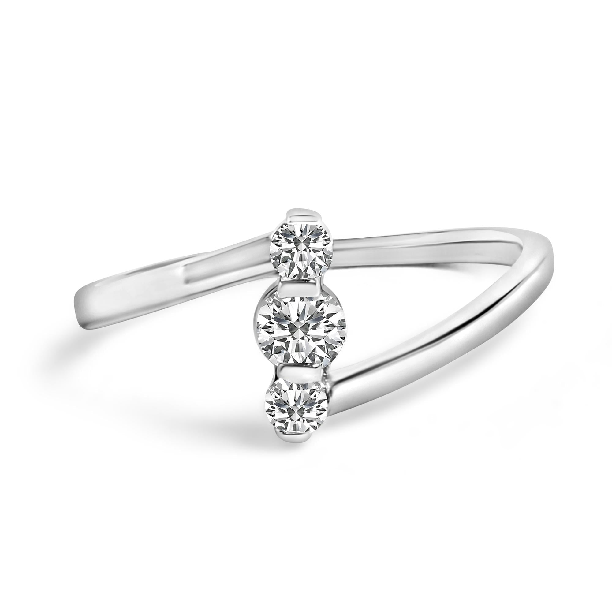 10K Gold Lab-Grown Diamond Three Stone Ring – Vertical Set in White Gold