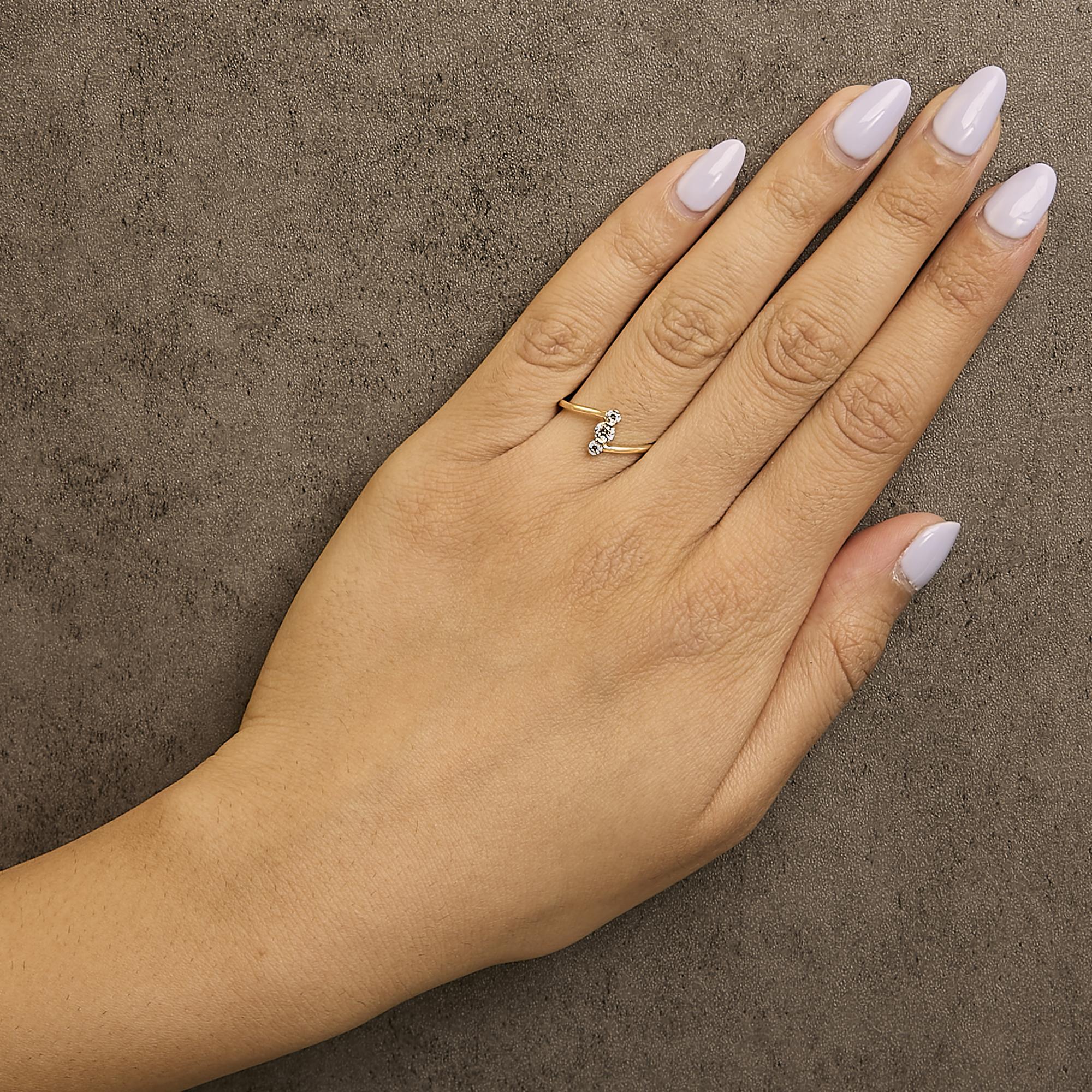 10K Gold Lab-Grown Diamond Three Stone Ring – Vertical Set in White Gold