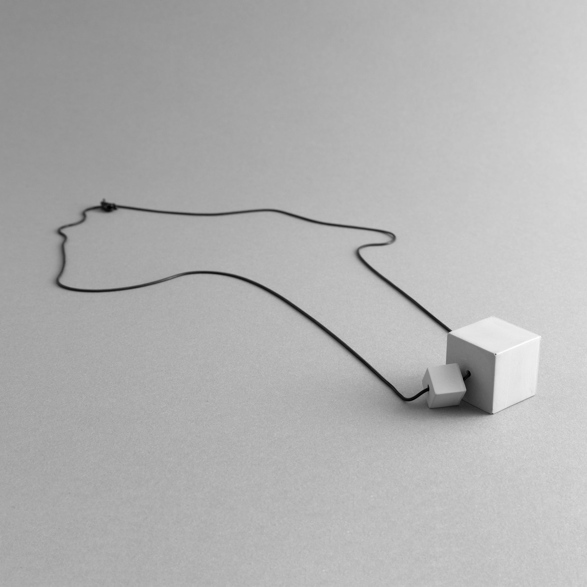 MODULODUE Necklace | Geometric Minimal Pendant