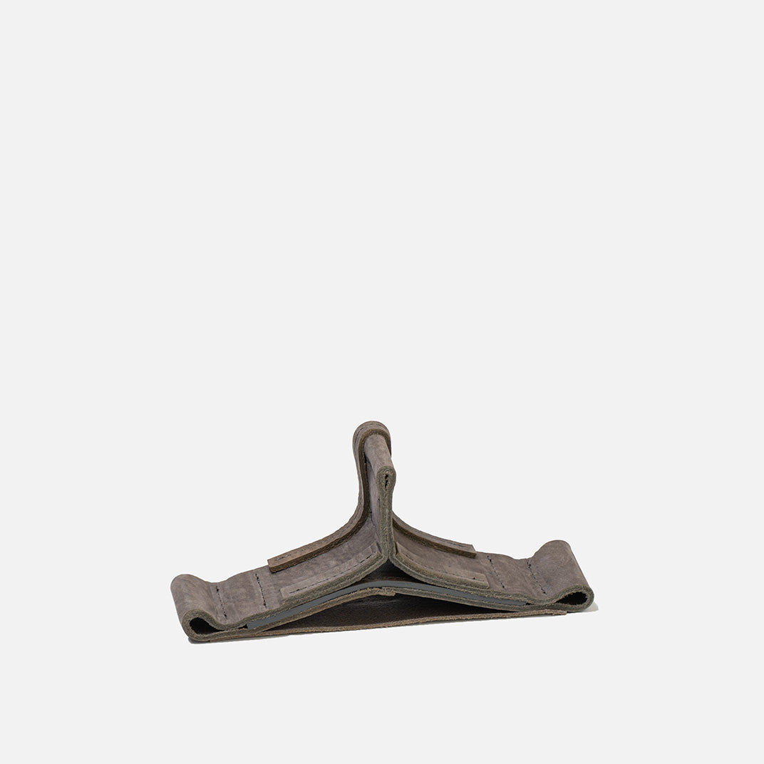Lederständer für AirPods Max