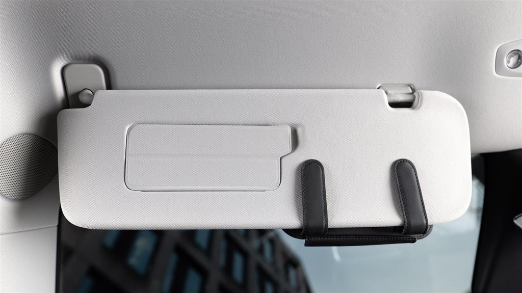 Glasses case for the sun visor